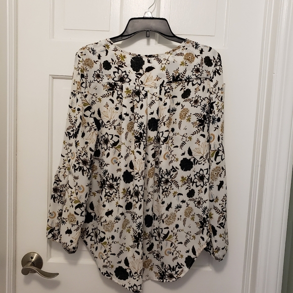 Violet + Claire Floral Print Blouse Size Large, Business Casual - Picture 9 of 9